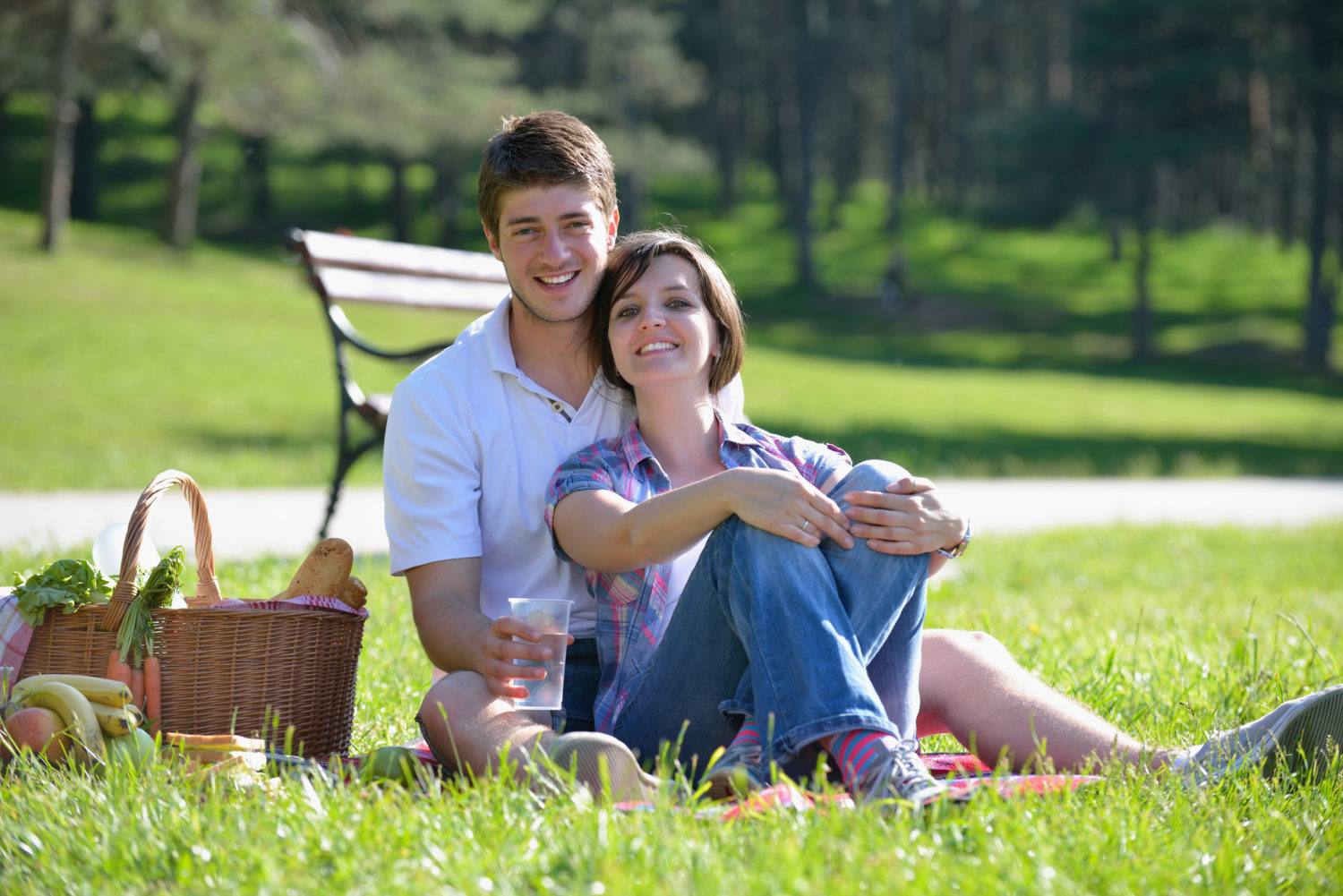 how to plan a picnic date