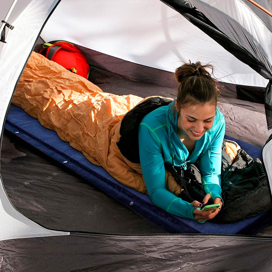 KAMUI sleeping pad in tent Women