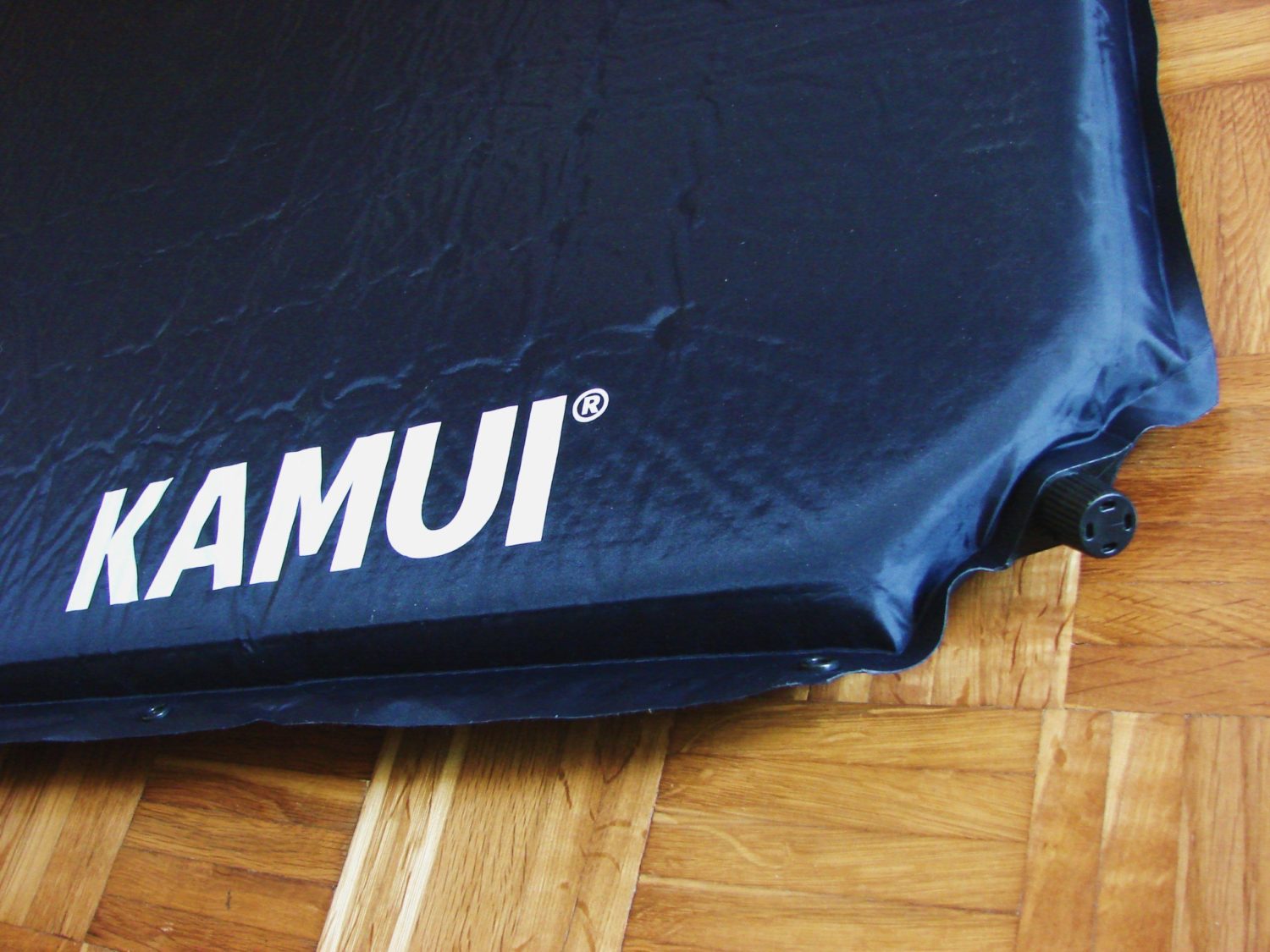 Kamui self inflating outlet sleeping pad