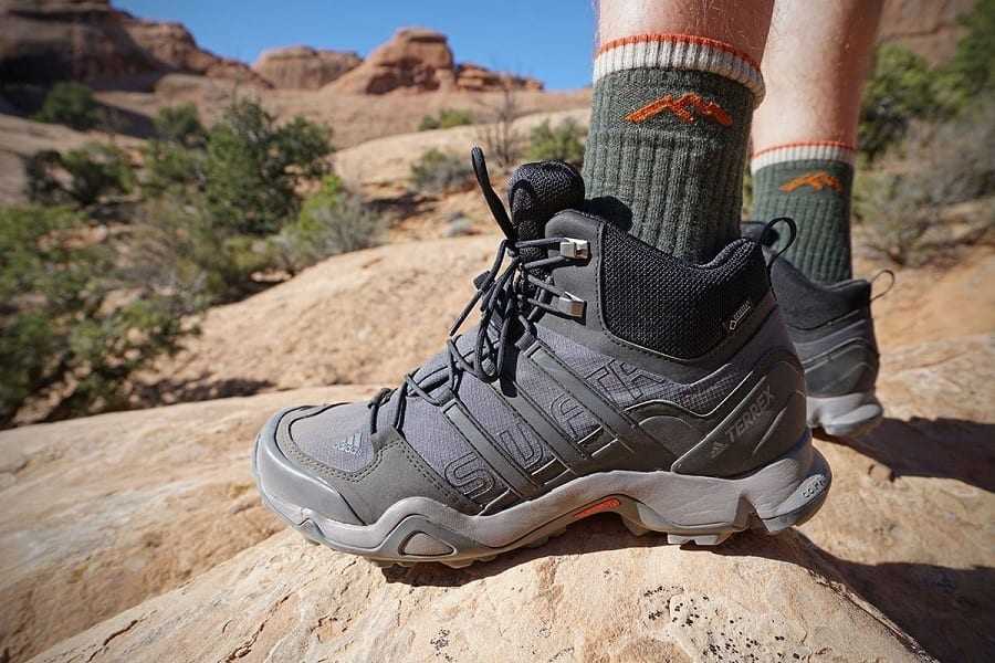 What makes a on sale good hiking shoe