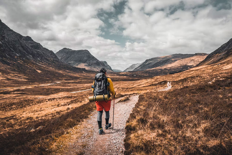 hiking with sleeping pad