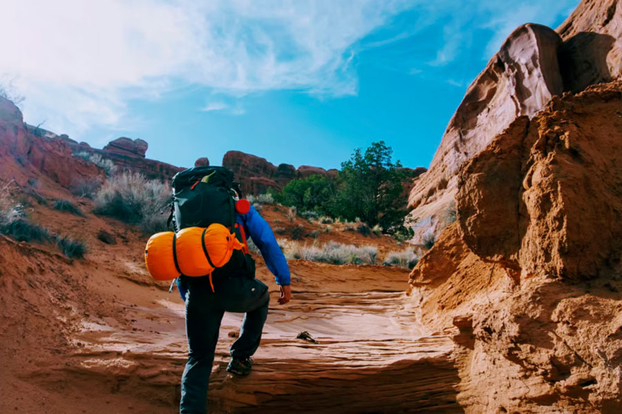 hiking with sleeping pad