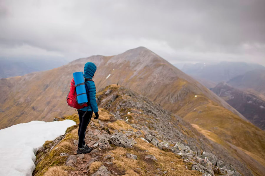 hiking with sleeping pad