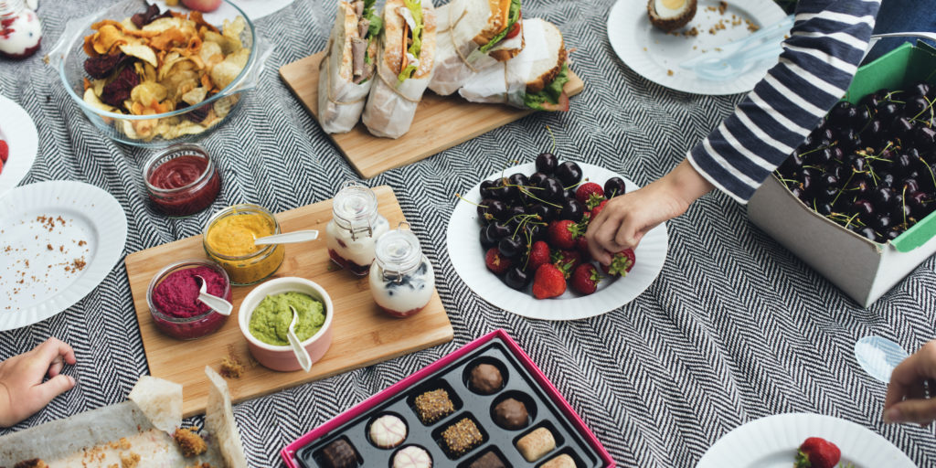 How To Pull Off A Perfect Picnic At Home 