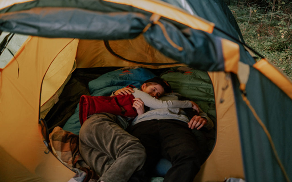 Best camp outlet bed for couples