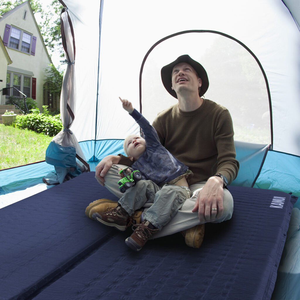 Connectable Sleeping Pads with Father and Child