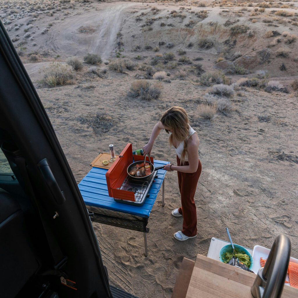 camp cooking in the desert